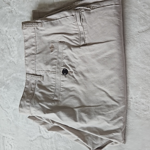 Men's Docker Pin Stripe Shorts - Picture 14 of 14